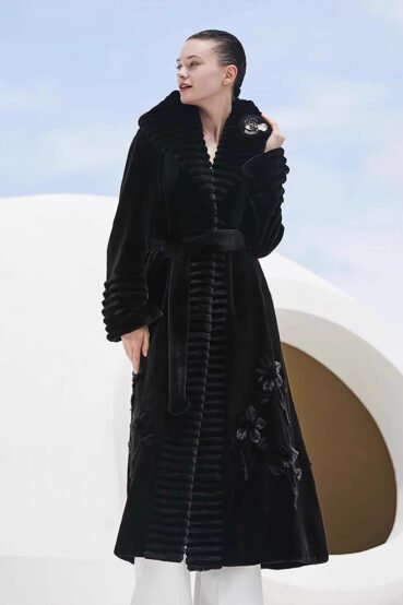 velvet mink fur coat for women — full pelt design with floral inlay, classic black, new arrival